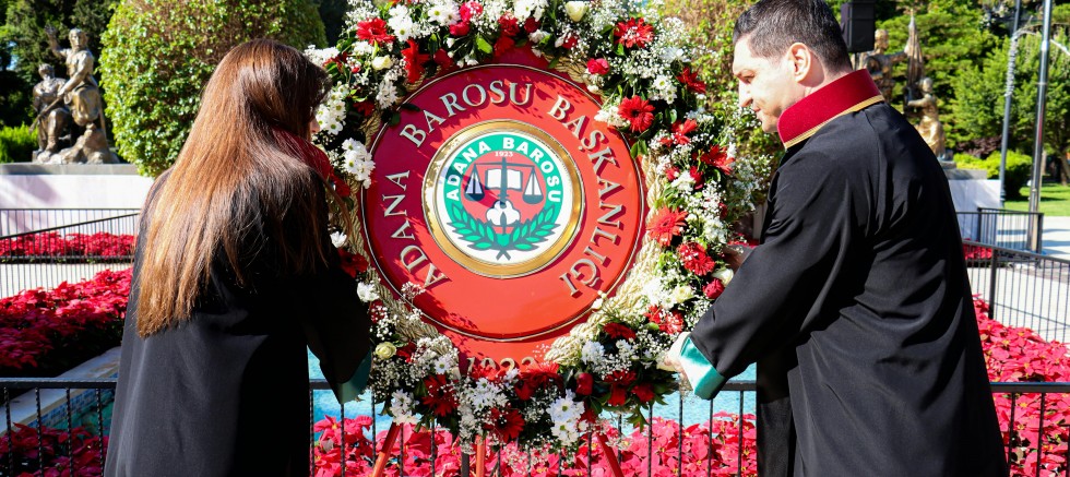 BARO YÖNETİMİ ATATÜRK ANITI’NA ÇELENK SUNDU