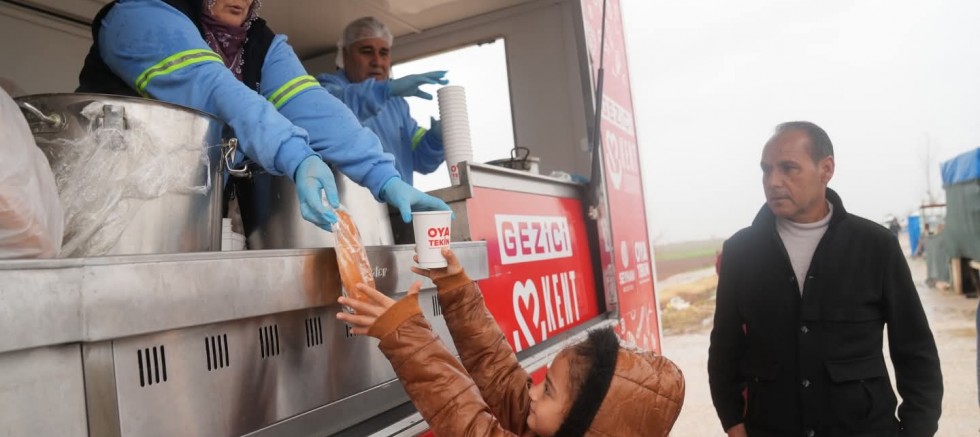 SEYHAN BELEDİYESİNDEN YAĞIŞ MAĞDURLARINA DESTEK ELİ