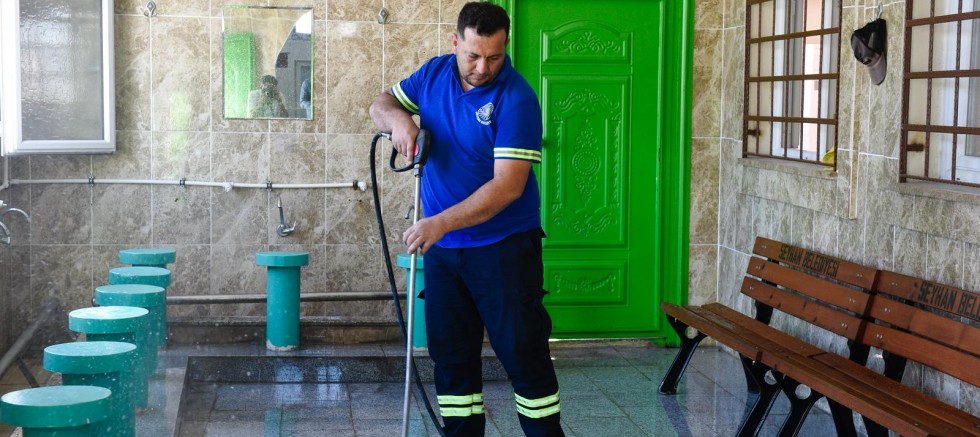 Seyhan’da İbadethaneler Pırıl Pırıl