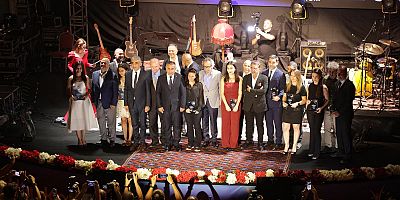 Altın Koza, Orhan Kemal Emek Ödülleri Töreni ve Ceylan Ertem konseri ile başladı.