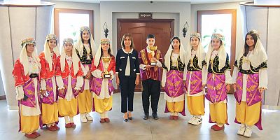 BAŞKAN TEKİN,“HALK OYUNLARI EKİBİMİZ İLE GURUR DUYUYORUZ”