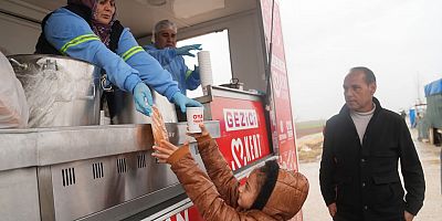 SEYHAN BELEDİYESİNDEN YAĞIŞ MAĞDURLARINA DESTEK ELİ