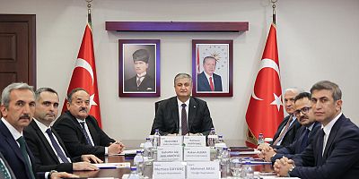 VALİMİZ SAYIN MUSTAFA YAVUZ KAYMAKAMLARIMIZLA BİR ARAYA GELDİ