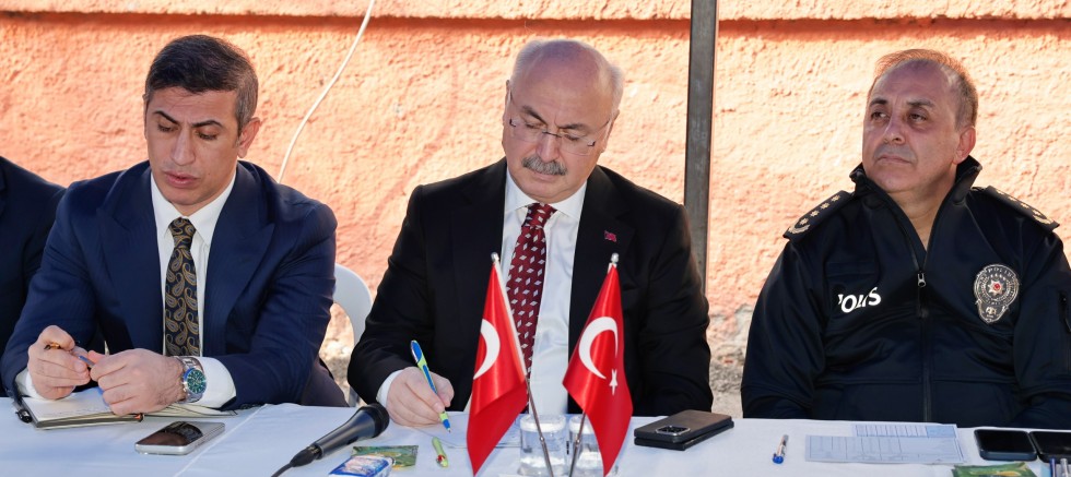 VALİ KÖŞGER PTT EVLERİ MAHALLESİ’NDE HEMŞEHRİLERİMİZLE BİR ARAYA GELDİ